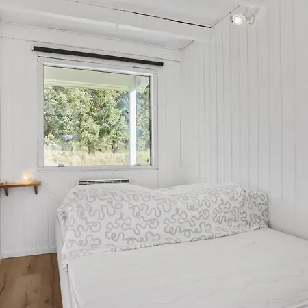 3 Bedroom Beautiful In Roslev