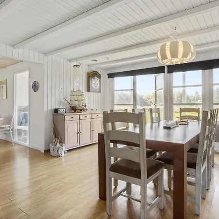 Beautiful In With House A Panoramic View *