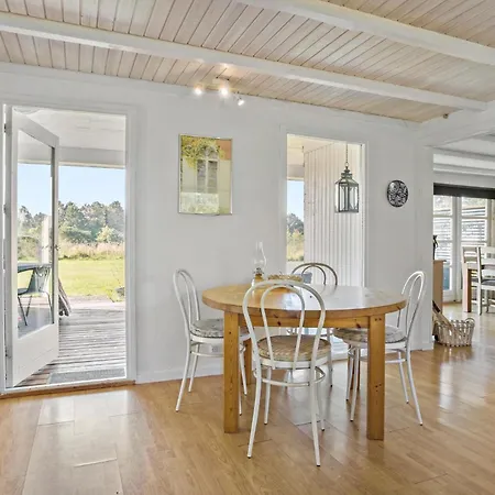 3 Bedroom Beautiful In Roslev