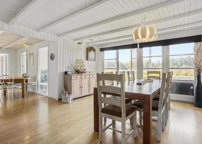 3 Bedroom Beautiful In *